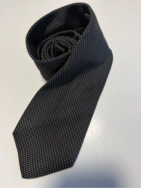 Banana Republic Dark Navy Blue Micro Pin Dot Silk Cotton Tie Made in Italy 4" W